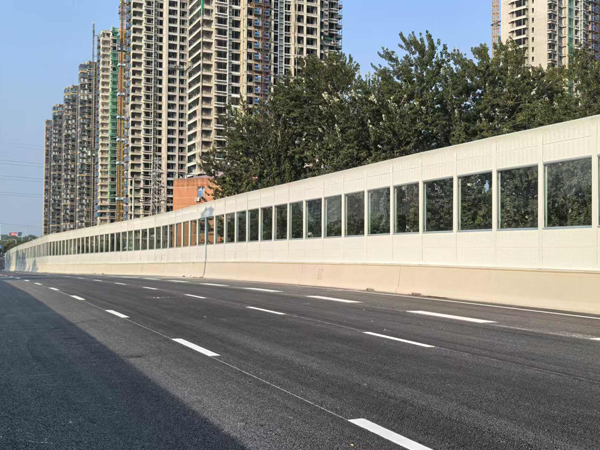 德州市德城區(qū)東風(fēng)路高架橋聲屏障